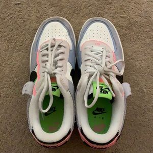 Nike airforce one shadow